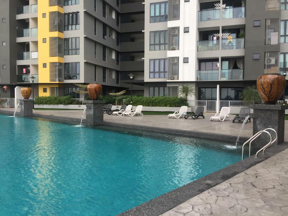 Sweet Silk Sky Balakong Apartment Seri Kembangan